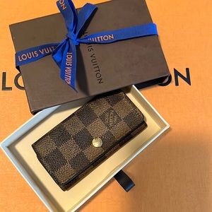 COPY - Authentic Louis Vuitton card & keys holder monogram